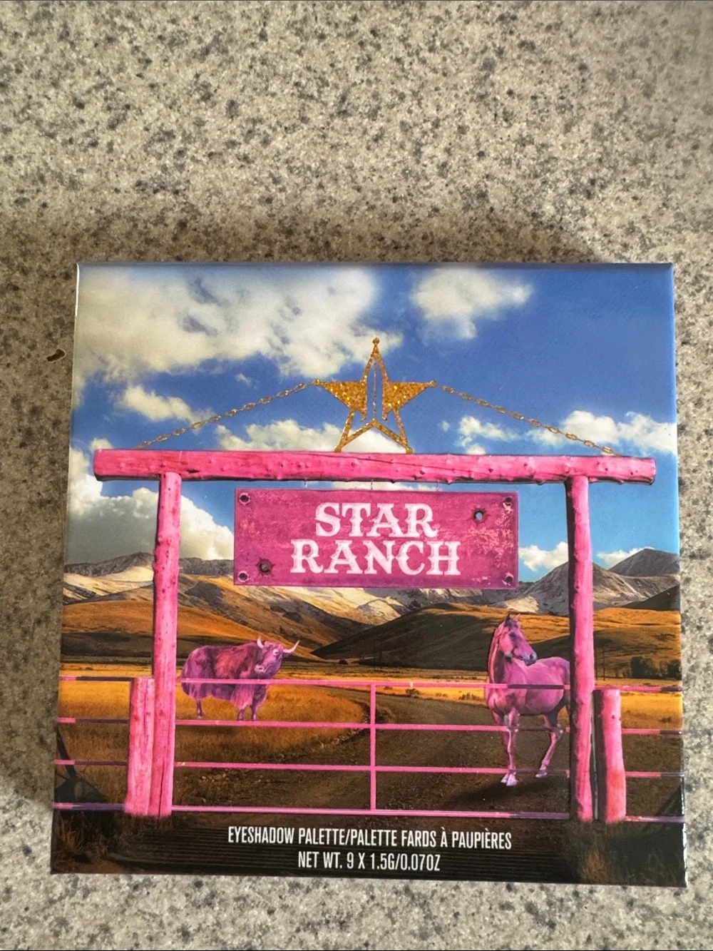 Jeffree Star compact eyeshadow
